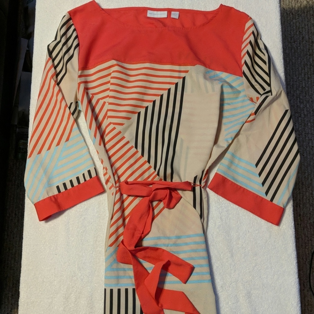 NY&Co lightweight tunic blouse M color blocked
